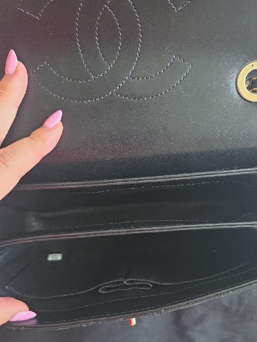 CHANEL Black Lambskin Trendy CC - Picture 11 of 17